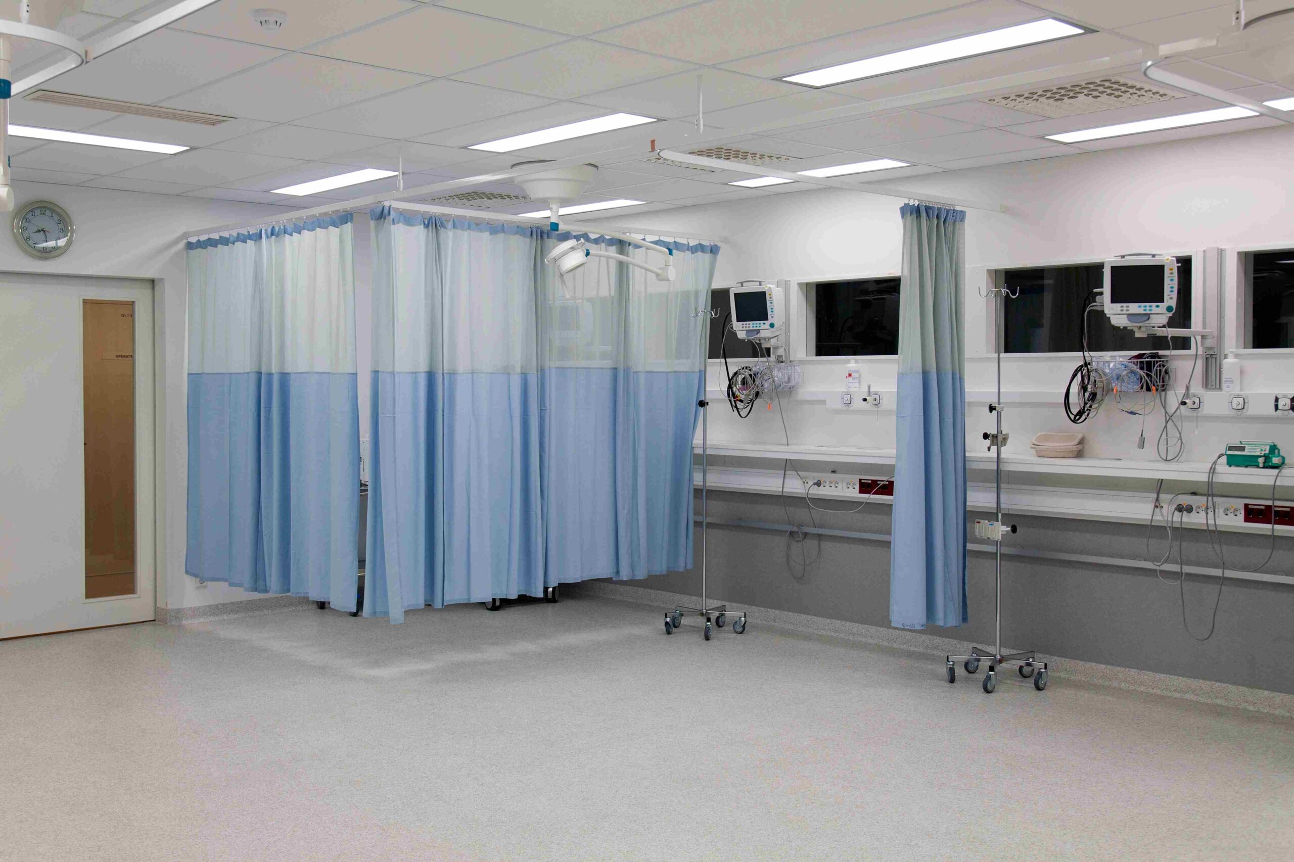 recovery-room-in-a-modern-hospital-post-operative-2026-03-25-08-57-06-utc_11zon